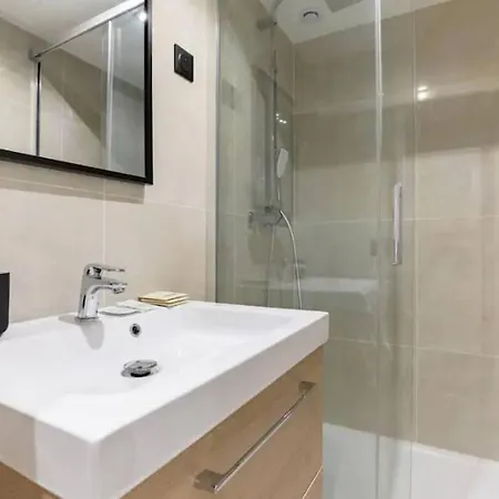 Magnifique Avec Sauna Et Jacuzzi Apartment Paris