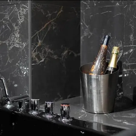 Apartment Magnifique Avec Sauna Et Jacuzzi Paris