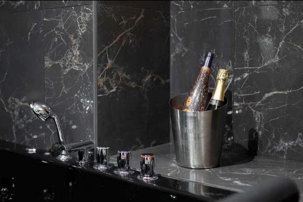Apartment Magnifique Avec Sauna Et Jacuzzi Paris
