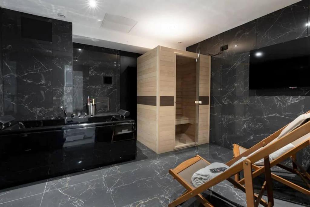 Magnifique Avec Sauna Et Jacuzzi Paris