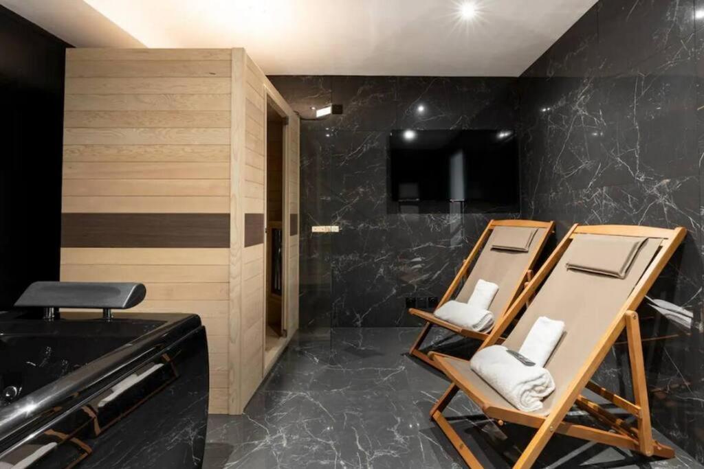 Apartment Magnifique Avec Sauna Et Jacuzzi *